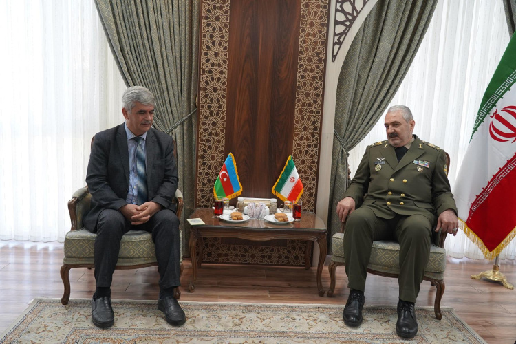 تاکید بر توسعه روابط علمی ، پژوهشی و آموزشی میان کشورهای همسایه